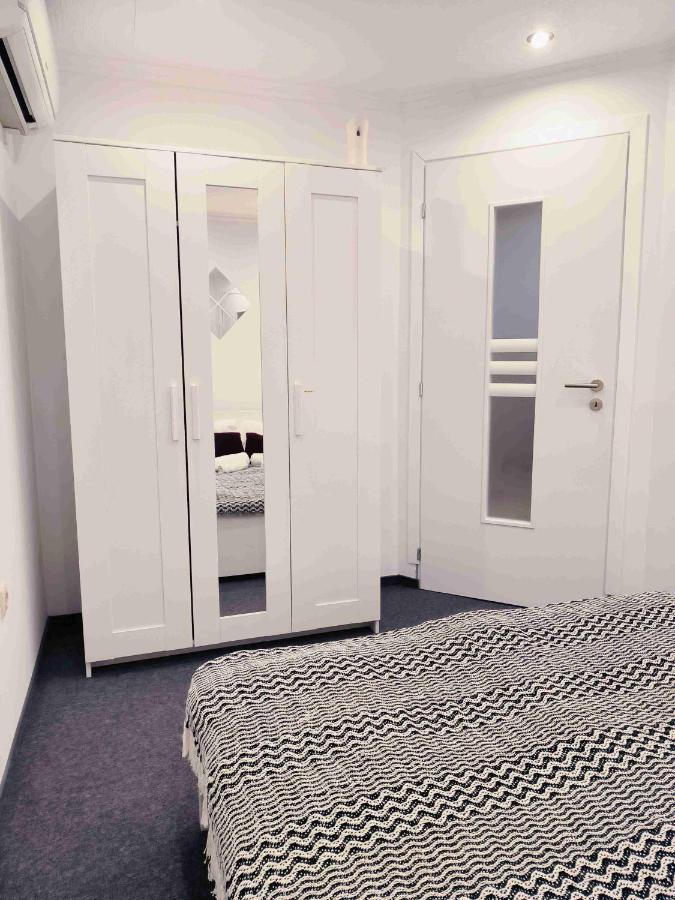 Baky House Apartment Balatonlelle Bagian luar foto