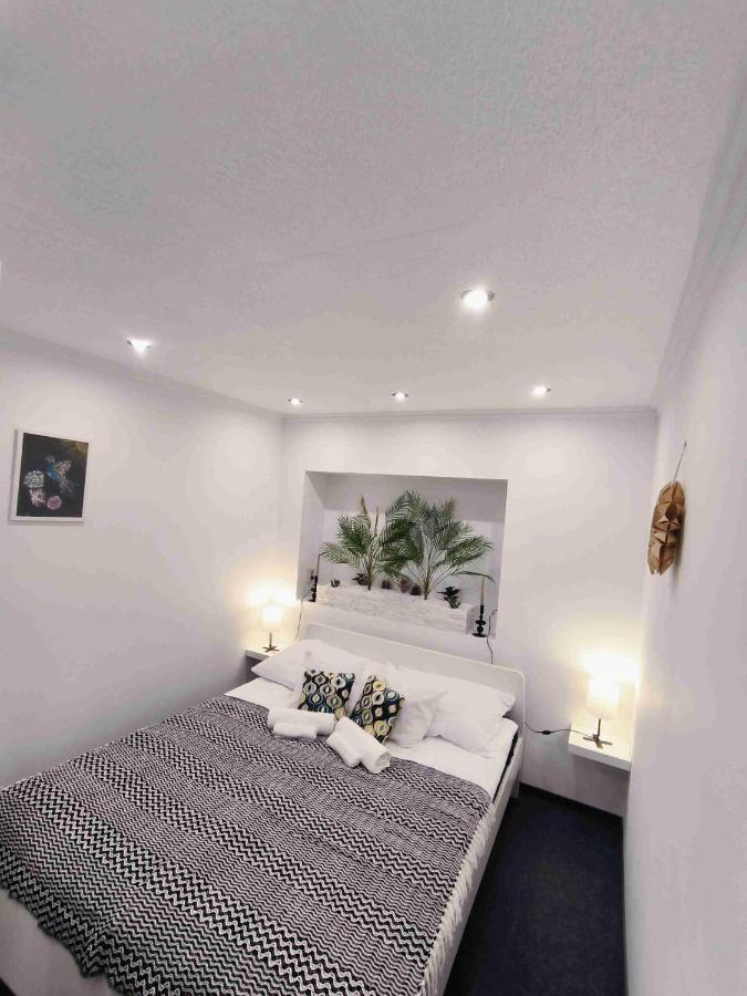 Baky House Apartment Balatonlelle Bagian luar foto