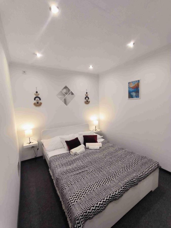 Baky House Apartment Balatonlelle Bagian luar foto