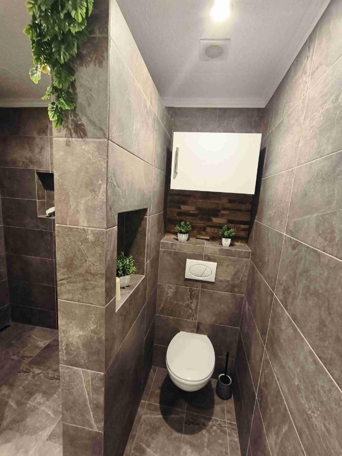 Baky House Apartment Balatonlelle Bagian luar foto