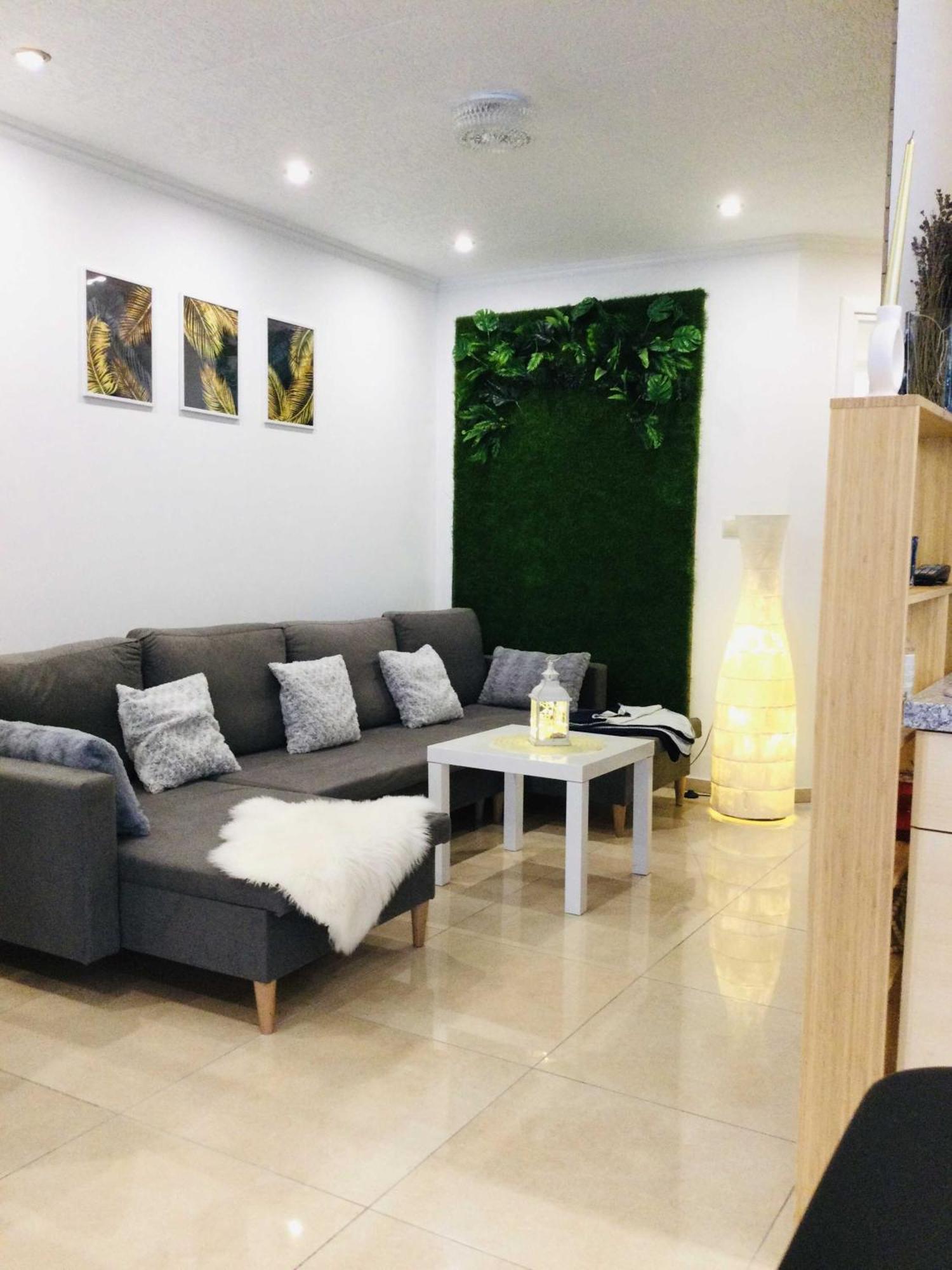 Baky House Apartment Balatonlelle Bagian luar foto
