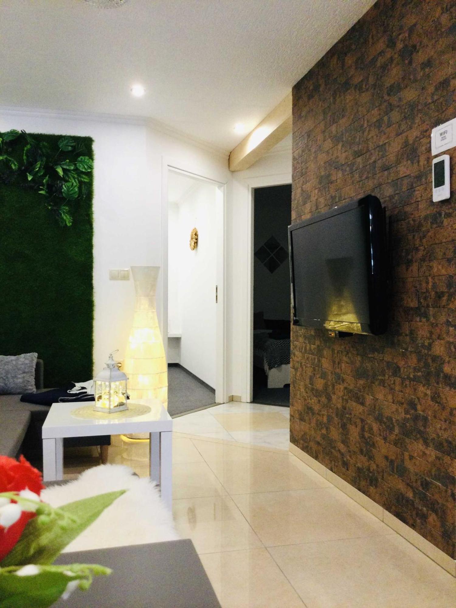 Baky House Apartment Balatonlelle Bagian luar foto