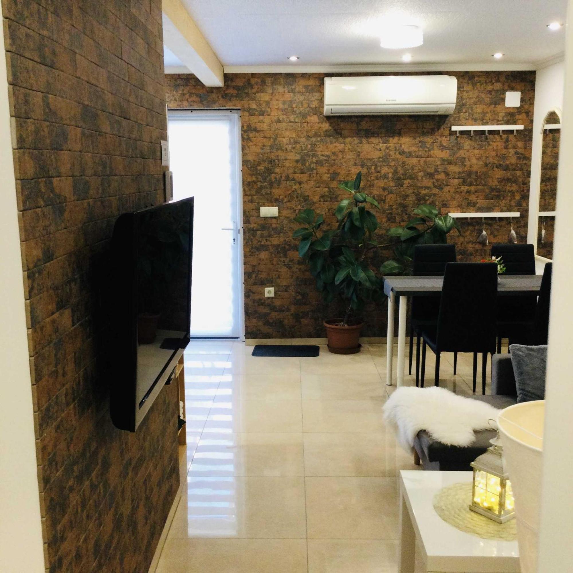 Baky House Apartment Balatonlelle Bagian luar foto