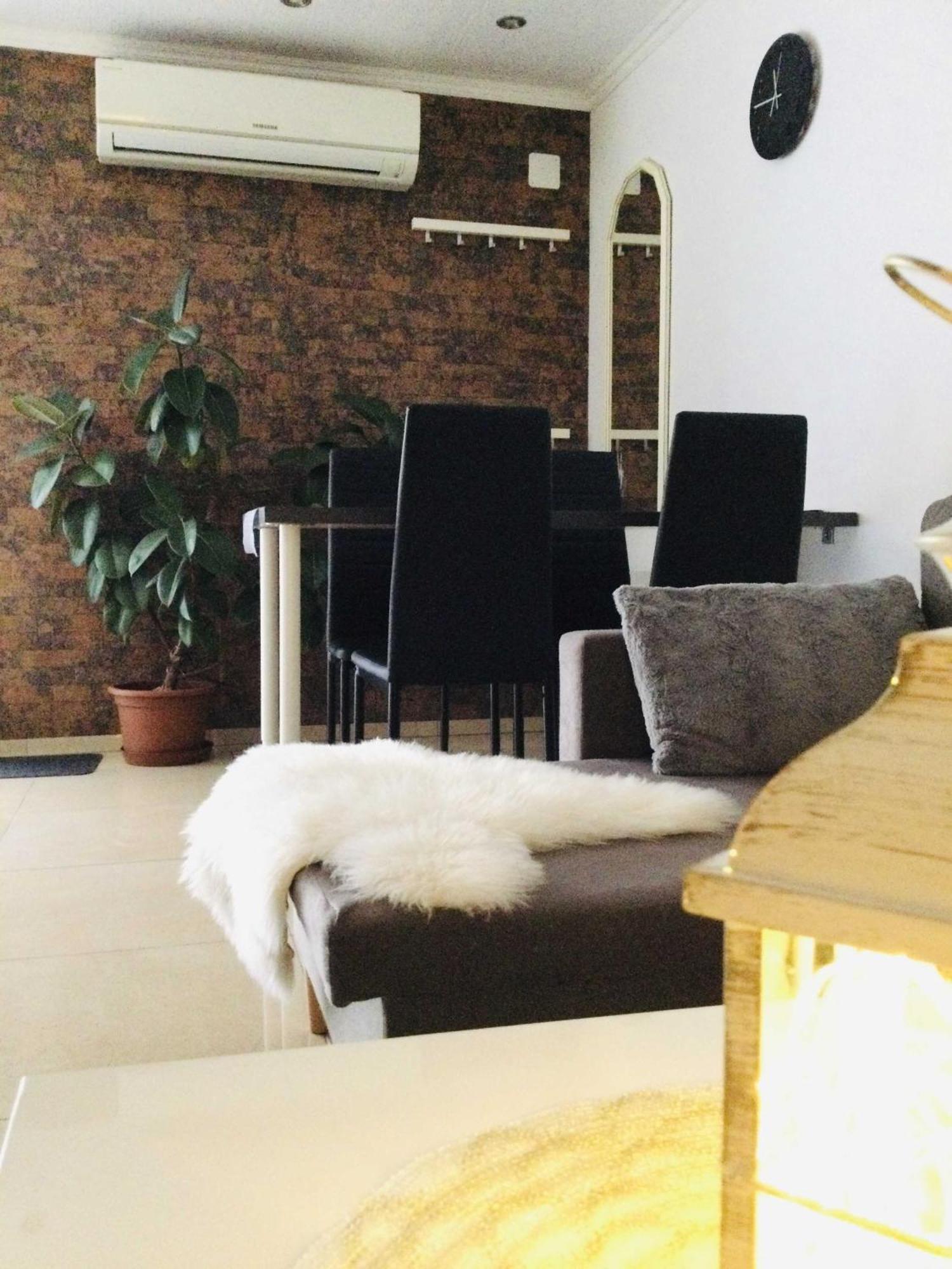 Baky House Apartment Balatonlelle Bagian luar foto