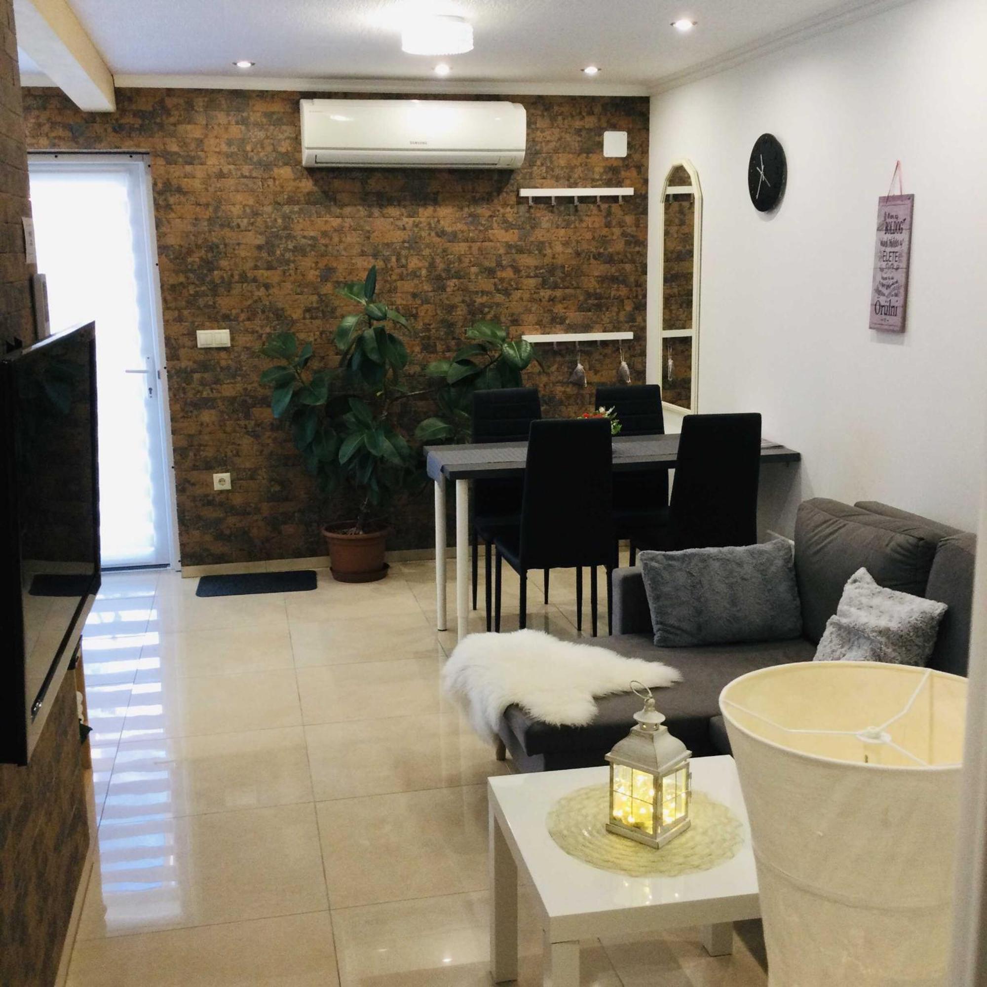 Baky House Apartment Balatonlelle Bagian luar foto