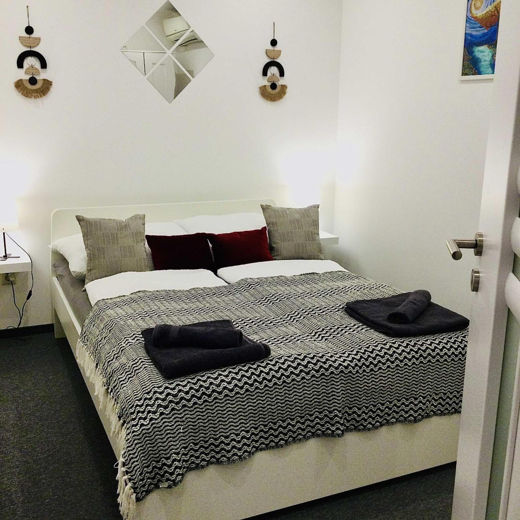 Baky House Apartment Balatonlelle Bagian luar foto