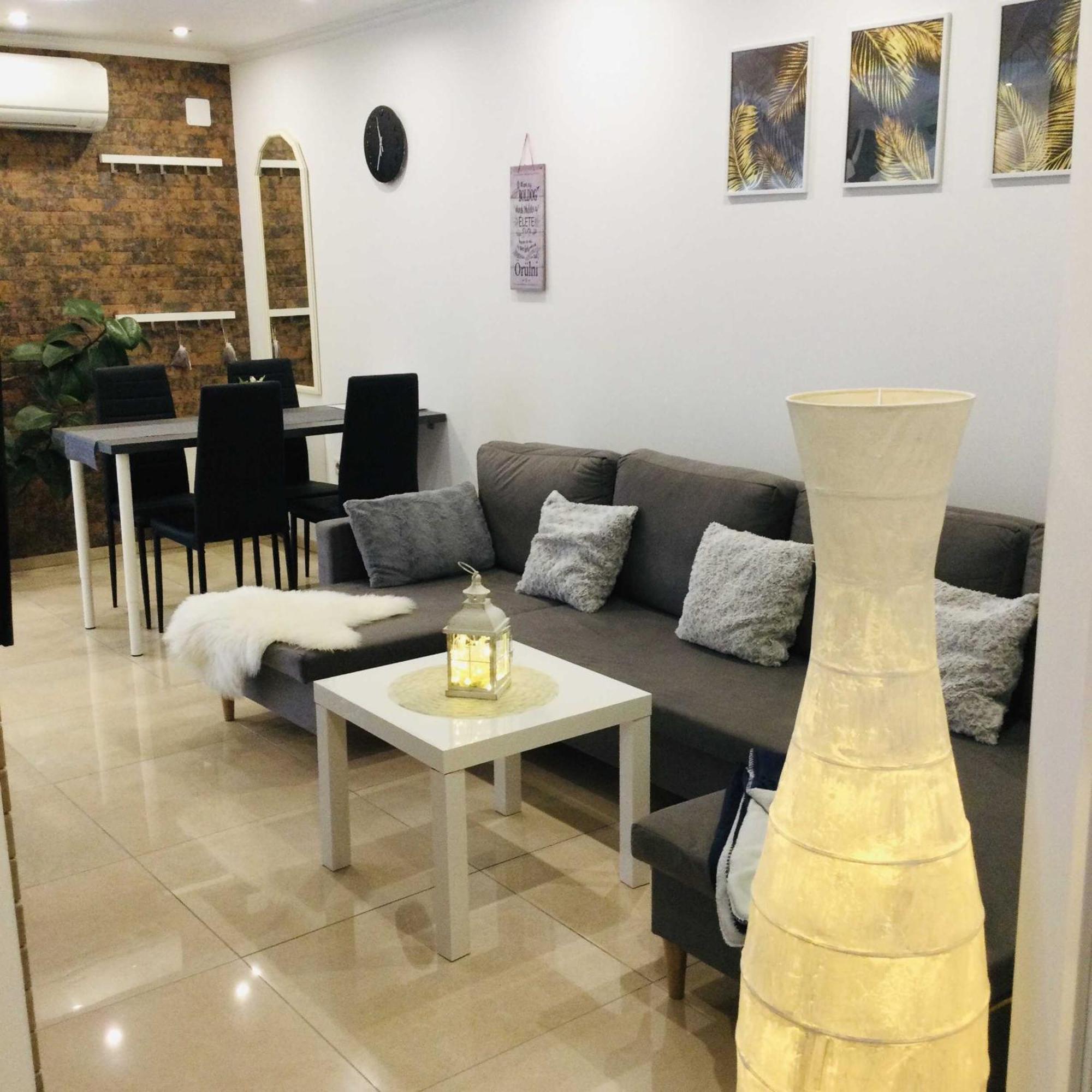 Baky House Apartment Balatonlelle Bagian luar foto