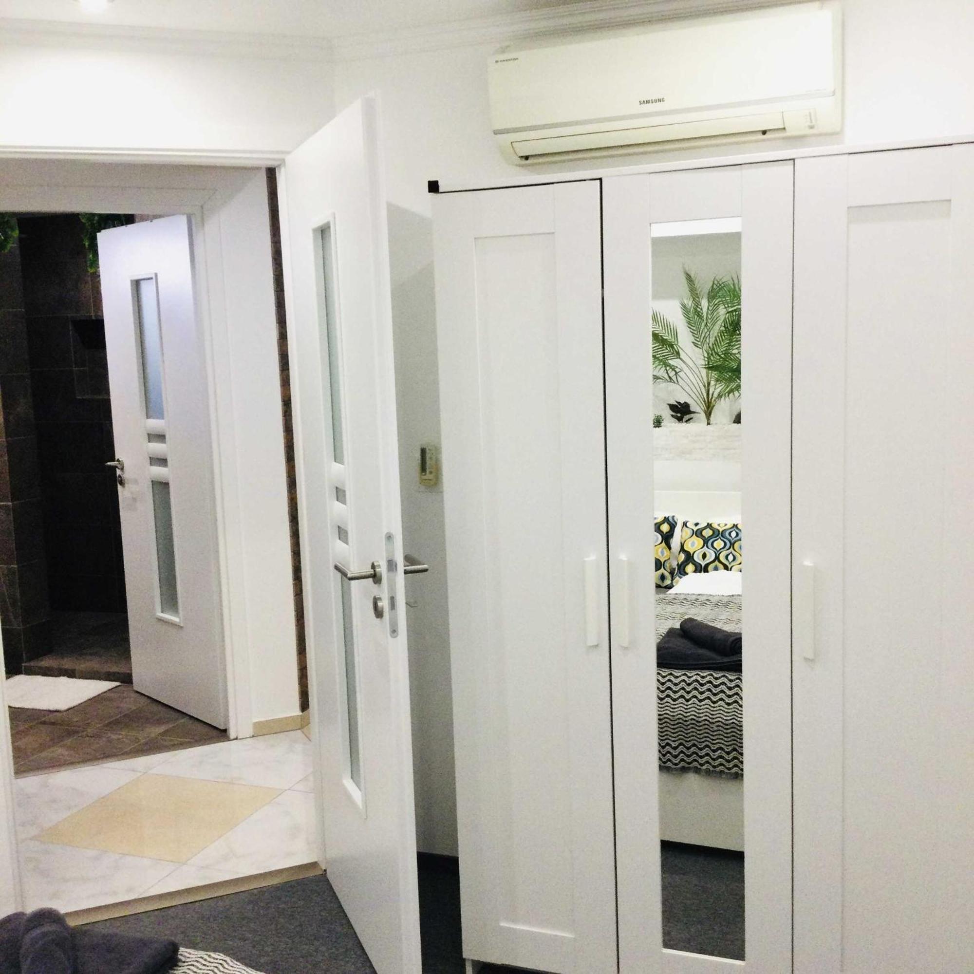 Baky House Apartment Balatonlelle Bagian luar foto